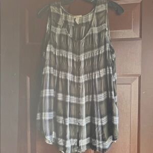Knox Rose Black and White Plaid Sleeveless Button-Front Camisole